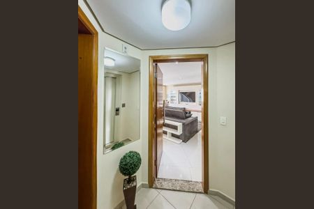 Apartamento à venda com 176m², 3 quartos e 2 vagas Apartamento à venda com 176m², 3 quartos e 2 vagasFoto 03