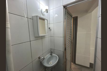 Casa para alugar com 42m², 2 quartos e sem vagaBanheiro