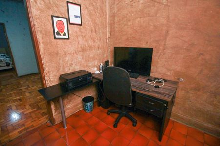 Casa para alugar com 120m², 2 quartos e 4 vagasEscritório