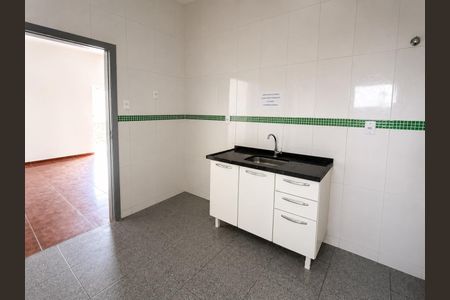 Casa para alugar com 220m², 4 quartos e 2 vagas Casa para alugar com 220m², 4 quartos e 2 vagasCozinha