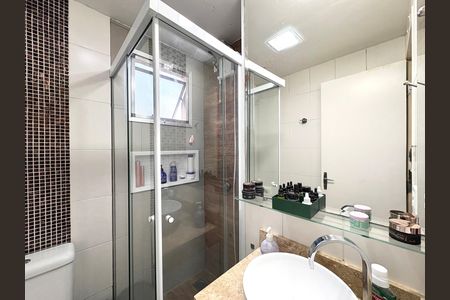 Apartamento à venda com 49m², 2 quartos e 1 vaga Apartamento à venda com 49m², 2 quartos e 1 vagaBanheiro