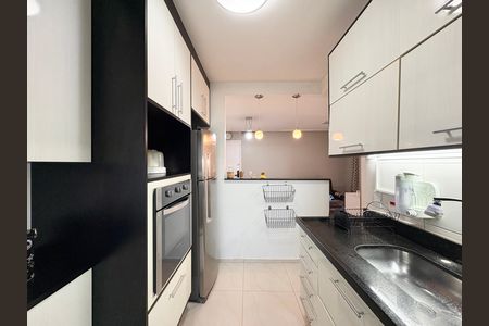 Apartamento à venda com 49m², 2 quartos e 1 vaga Apartamento à venda com 49m², 2 quartos e 1 vagaCozinha