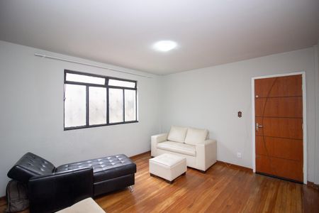 Sala de apartamento à venda com 3 quartos, 68m² em Eldorado, Contagem