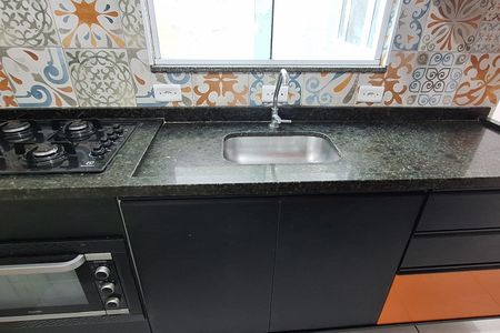 Apartamento para alugar com 74m², 2 quartos e 1 vaga Apartamento para alugar com 74m², 2 quartos e 1 vagaDetalhe da cozinha