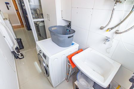 Apartamento à venda com 62m², 2 quartos e 1 vagaÁrea de Serviço