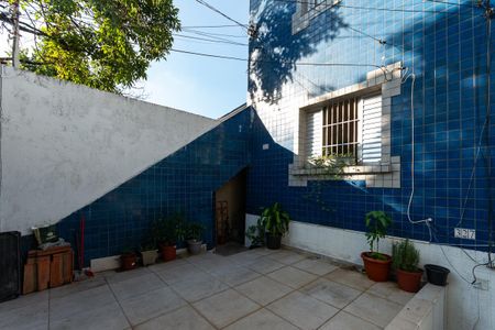 Garagem de casa à venda com 4 quartos, 180m² em Vila Ipojuca, São Paulo