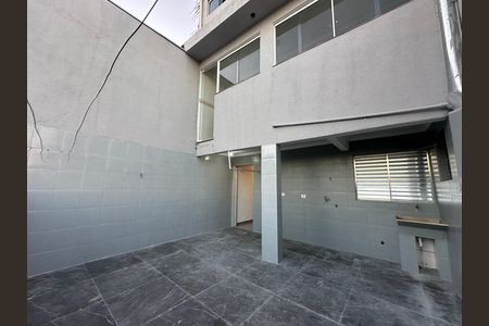 Casa para alugar com 115m², 3 quartos e 1 vagaÁrea de Serviço