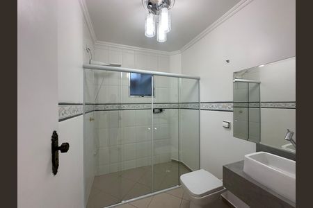 Casa para alugar com 115m², 3 quartos e 1 vagaBanheiro 1