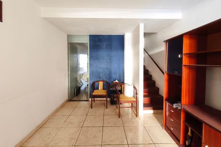 Sala de casa de condomínio à venda com 2 quartos, 63m² em Vila Maria Eugênia, Campinas