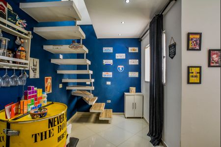Apartamento à venda com 99m², 2 quartos e 2 vagas Apartamento à venda com 99m², 2 quartos e 2 vagasSala