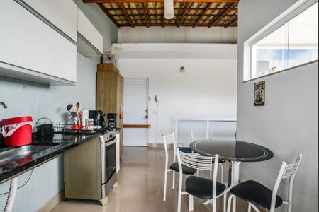 Apartamento à venda com 99m², 2 quartos e 2 vagas Apartamento à venda com 99m², 2 quartos e 2 vagasCozinha