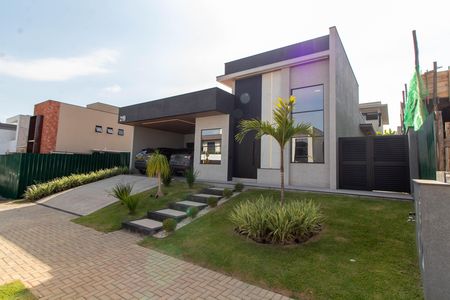 Casa de condomínio à venda com 214m², 3 quartos e 4 vagas Casa de condomínio à venda com 214m², 3 quartos e 4 vagasFACHADA