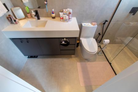 Casa de condomínio à venda com 214m², 3 quartos e 4 vagas Casa de condomínio à venda com 214m², 3 quartos e 4 vagasBANHEIRO DA SUITE 1