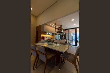 Casa de condomínio à venda com 214m², 3 quartos e 4 vagas Casa de condomínio à venda com 214m², 3 quartos e 4 vagasCOZINHA