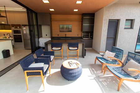 Casa de condomínio à venda com 214m², 3 quartos e 4 vagas Casa de condomínio à venda com 214m², 3 quartos e 4 vagasÁREA GOURMET