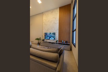 SALA de casa de condomínio à venda com 3 quartos, 214m² em Fazenda Santa Cândida, Campinas