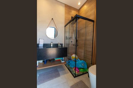 Casa de condomínio à venda com 214m², 3 quartos e 4 vagas Casa de condomínio à venda com 214m², 3 quartos e 4 vagasBANHEIRO ÁREA EXTERNA