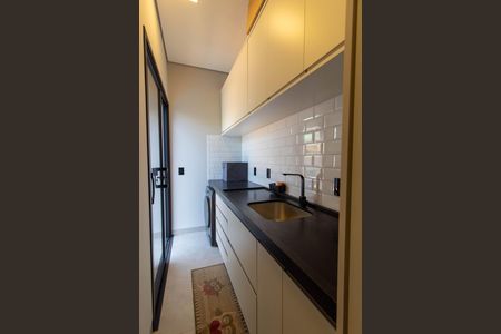 Casa de condomínio à venda com 214m², 3 quartos e 4 vagas Casa de condomínio à venda com 214m², 3 quartos e 4 vagas LAVANDERIA