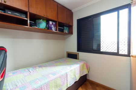 Apartamento à venda com 76m², 3 quartos e 2 vagasQuarto 3