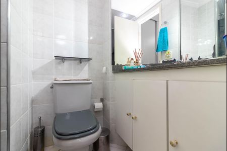 Apartamento à venda com 76m², 3 quartos e 2 vagasBanheiro da Suíte