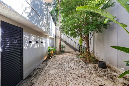 Casa de condomínio para alugar com 452m², 4 quartos e 2 vagas