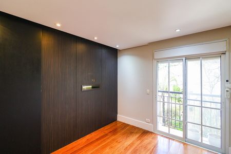 Casa de condomínio para alugar com 452m², 4 quartos e 2 vagas