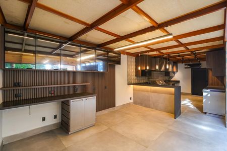 Casa de condomínio para alugar com 452m², 4 quartos e 2 vagas