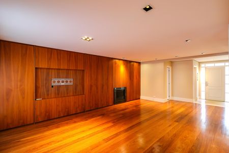 Casa de Condomínio para alugar com 4 quartos, 452m² em Morumbi, São Paulo