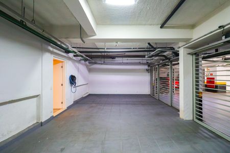 Casa de condomínio para alugar com 452m², 4 quartos e 2 vagas