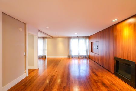 Casa de condomínio para alugar com 452m², 4 quartos e 2 vagas