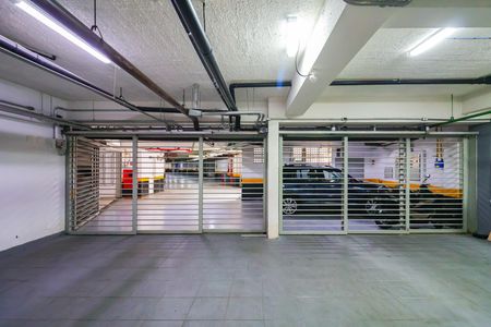 Casa de condomínio para alugar com 452m², 4 quartos e 2 vagas