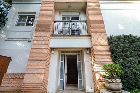 Casa de condomínio para alugar com 452m², 4 quartos e 2 vagas