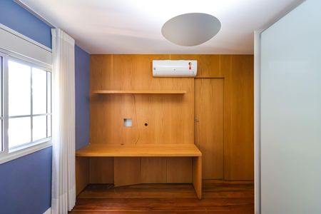 Casa de condomínio para alugar com 452m², 4 quartos e 2 vagas