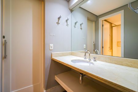 Casa de condomínio para alugar com 452m², 4 quartos e 2 vagas