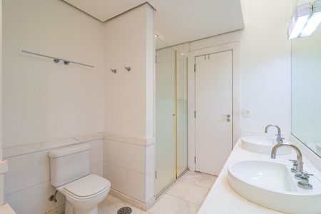 Casa de condomínio para alugar com 452m², 4 quartos e 2 vagas