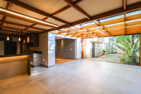 Casa de condomínio para alugar com 452m², 4 quartos e 2 vagas