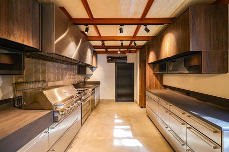 Casa de condomínio para alugar com 452m², 4 quartos e 2 vagas
