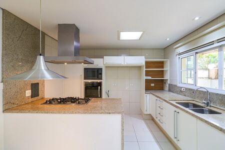 Casa de condomínio para alugar com 452m², 4 quartos e 2 vagas