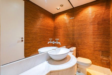 Casa de condomínio para alugar com 452m², 4 quartos e 2 vagas
