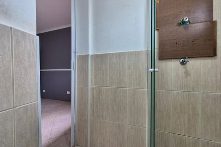 Banheiro de kitnet/studio para alugar com 1 quarto, 30m² em Vila Progresso, Campinas