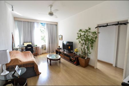 Sala de apartamento para alugar com 2 quartos, 90m² em Praça da Bandeira, Rio de Janeiro