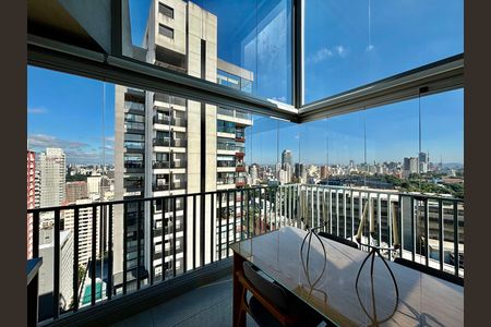 Apartamento à venda com 80m², 1 quarto e 1 vaga Apartamento à venda com 80m², 1 quarto e 1 vagaVaranda