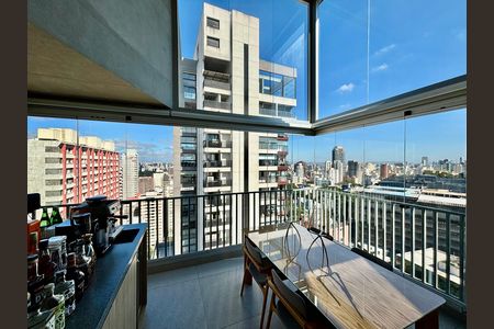 Apartamento à venda com 80m², 1 quarto e 1 vaga Apartamento à venda com 80m², 1 quarto e 1 vagaVaranda