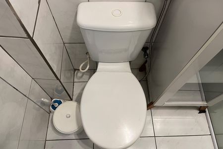Banheiro de apartamento para alugar com 1 quarto, 45m² em Boqueirão, Santos