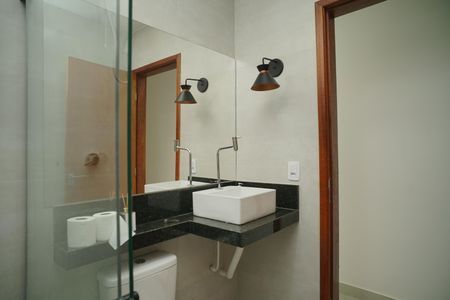 Casa para alugar com 104m², 3 quartos e 2 vagas Casa para alugar com 104m², 3 quartos e 2 vagasBanheiro Social