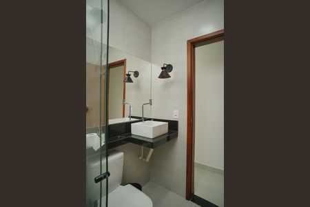 Casa para alugar com 104m², 3 quartos e 2 vagas Casa para alugar com 104m², 3 quartos e 2 vagasBanheiro Social