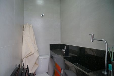 Casa para alugar com 104m², 3 quartos e 2 vagas Casa para alugar com 104m², 3 quartos e 2 vagasBanheiro de serviço