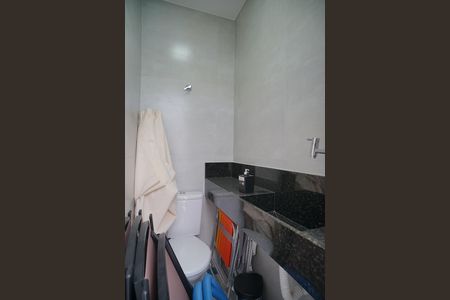 Casa para alugar com 104m², 3 quartos e 2 vagas Casa para alugar com 104m², 3 quartos e 2 vagasBanheiro de serviço