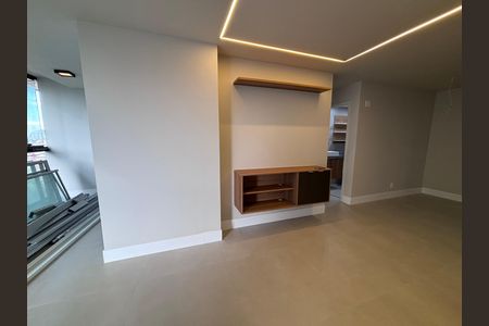 Apartamento para alugar com 84m², 2 quartos e 1 vaga Apartamento para alugar com 84m², 2 quartos e 1 vagaSala