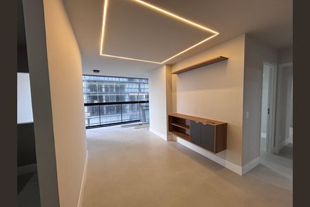 Sala de apartamento para alugar com 2 quartos, 84m² em Recreio dos Bandeirantes, Rio de Janeiro